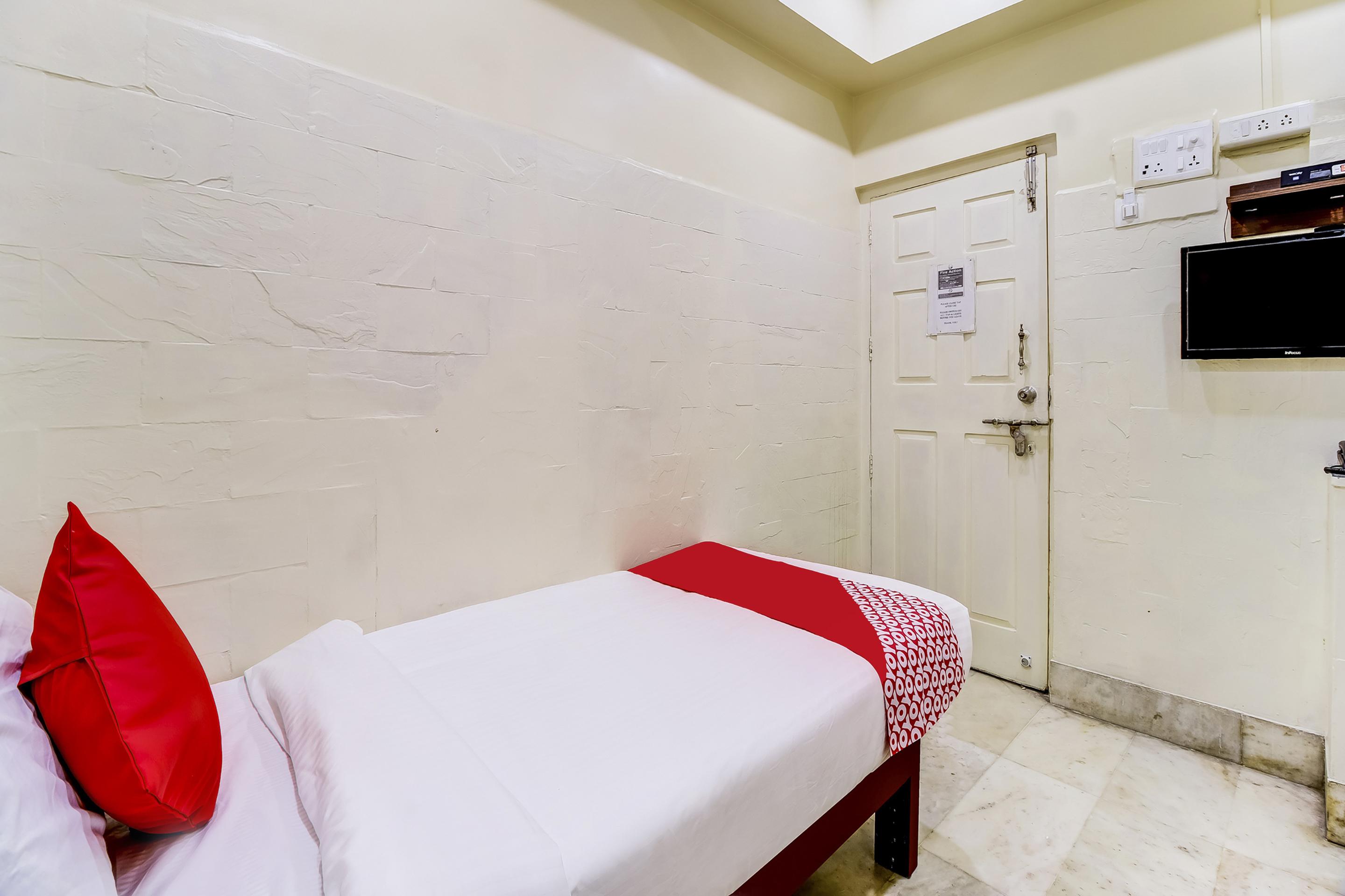 Super Oyo Hotel Dreamland Mumbai Ngoại thất bức ảnh