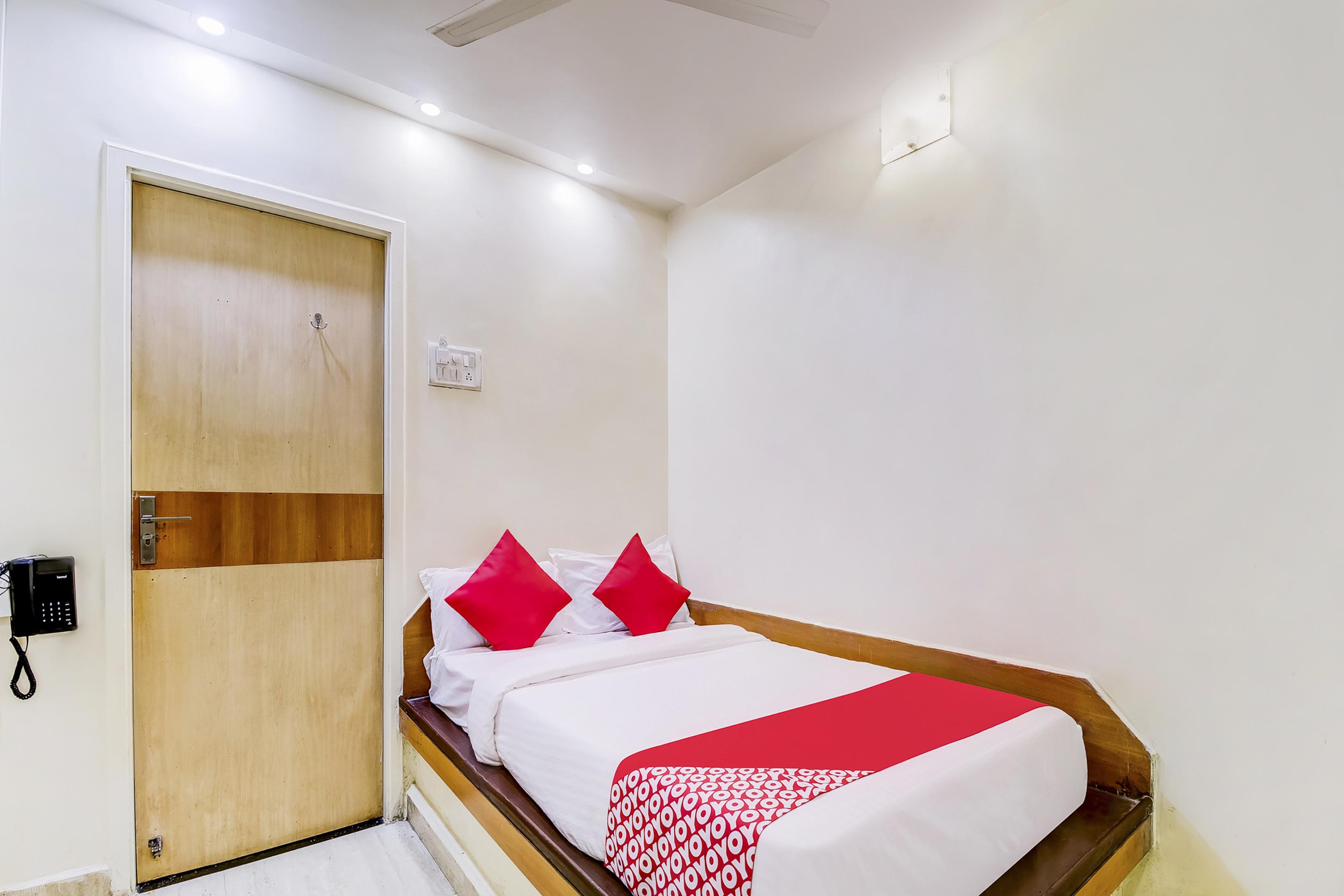 Super Oyo Hotel Dreamland Mumbai Ngoại thất bức ảnh