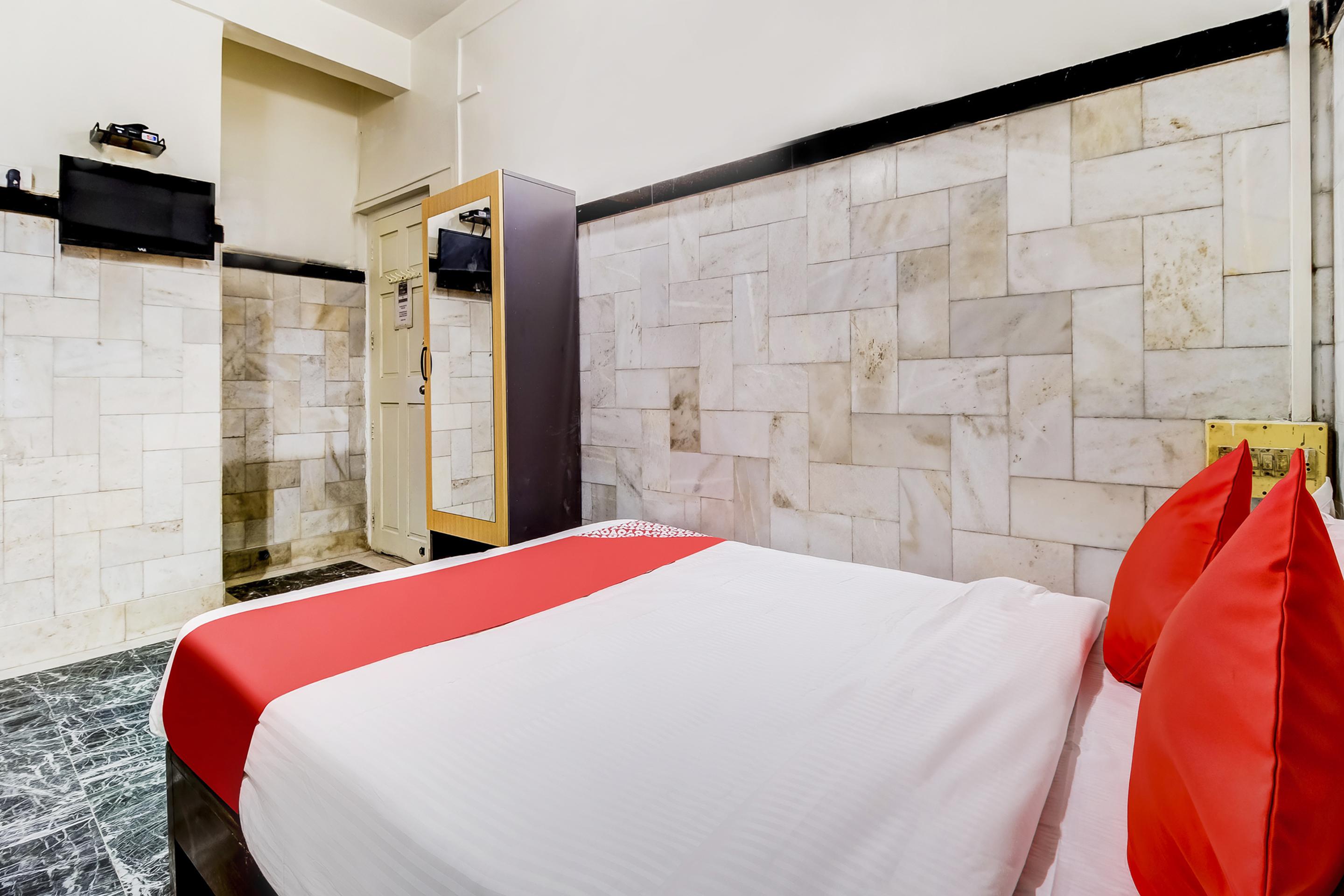 Super Oyo Hotel Dreamland Mumbai Ngoại thất bức ảnh