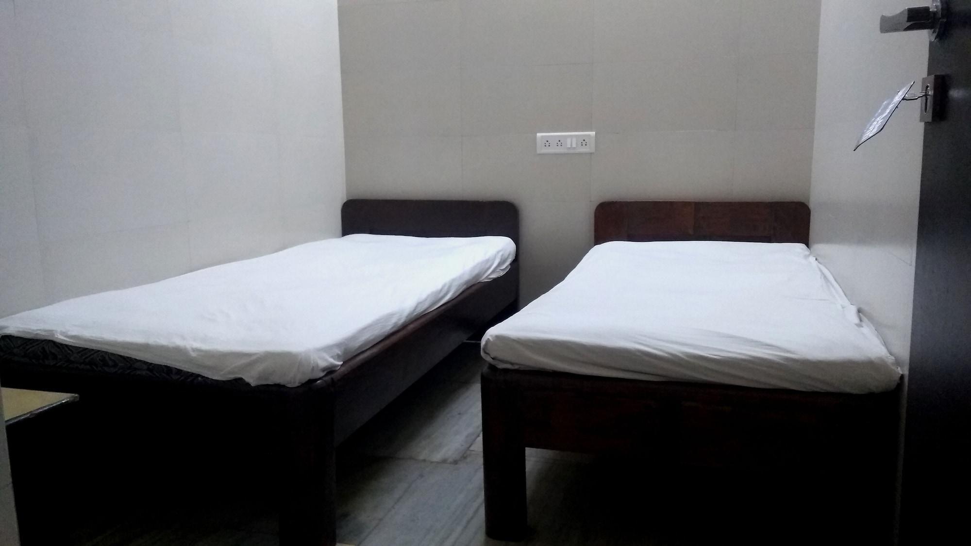 Super Oyo Hotel Dreamland Mumbai Ngoại thất bức ảnh