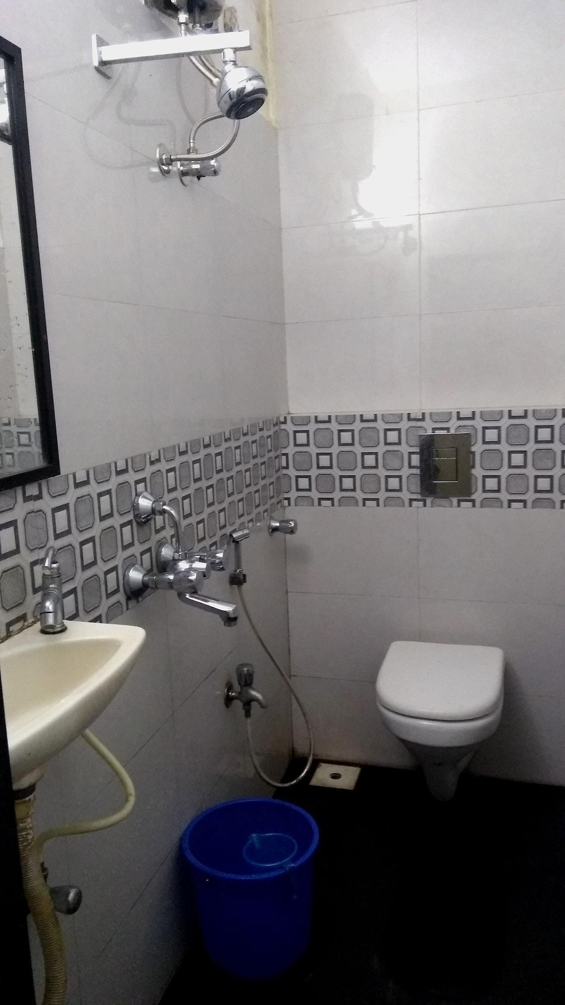 Super Oyo Hotel Dreamland Mumbai Ngoại thất bức ảnh