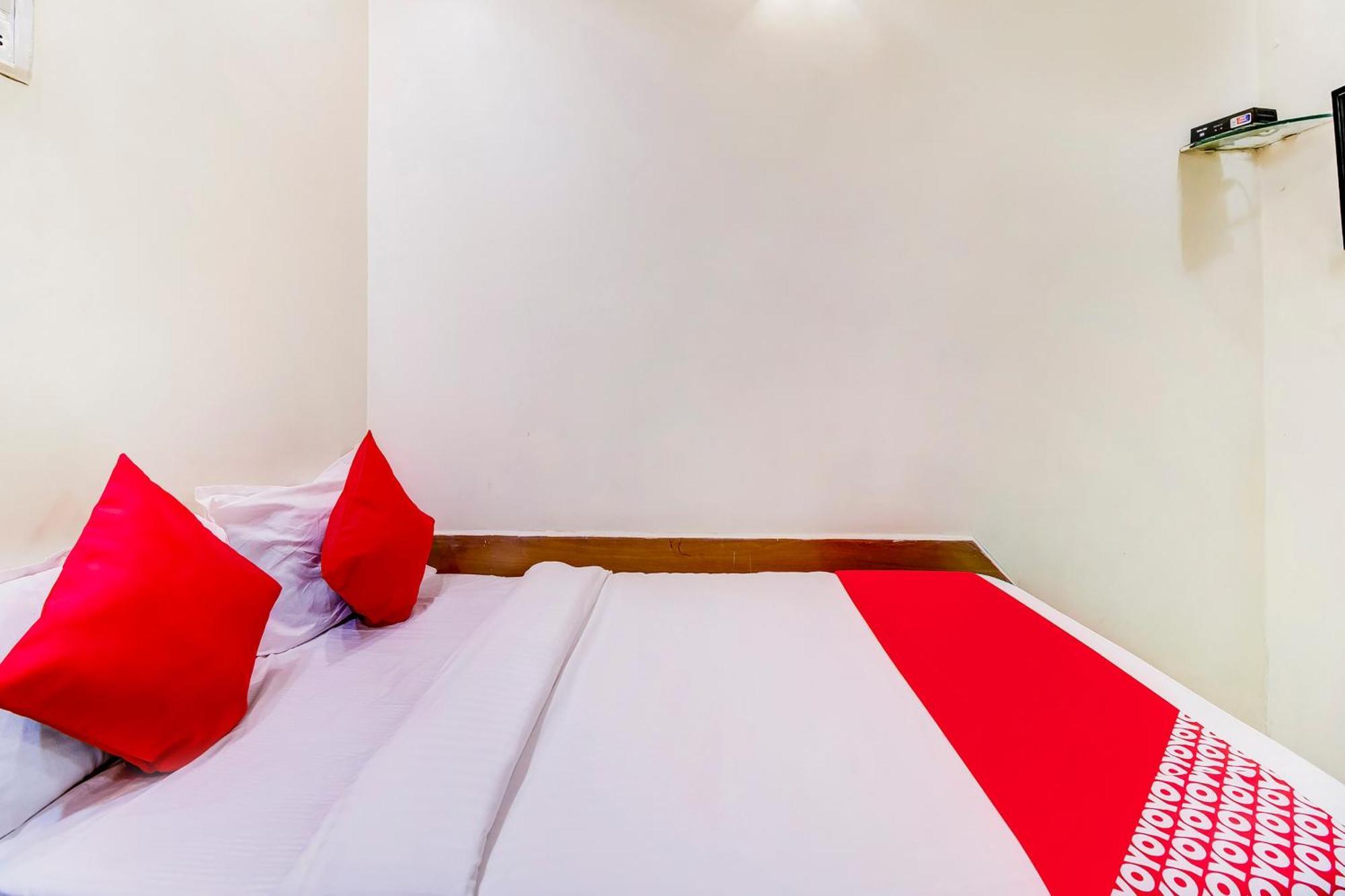 Super Oyo Hotel Dreamland Mumbai Ngoại thất bức ảnh
