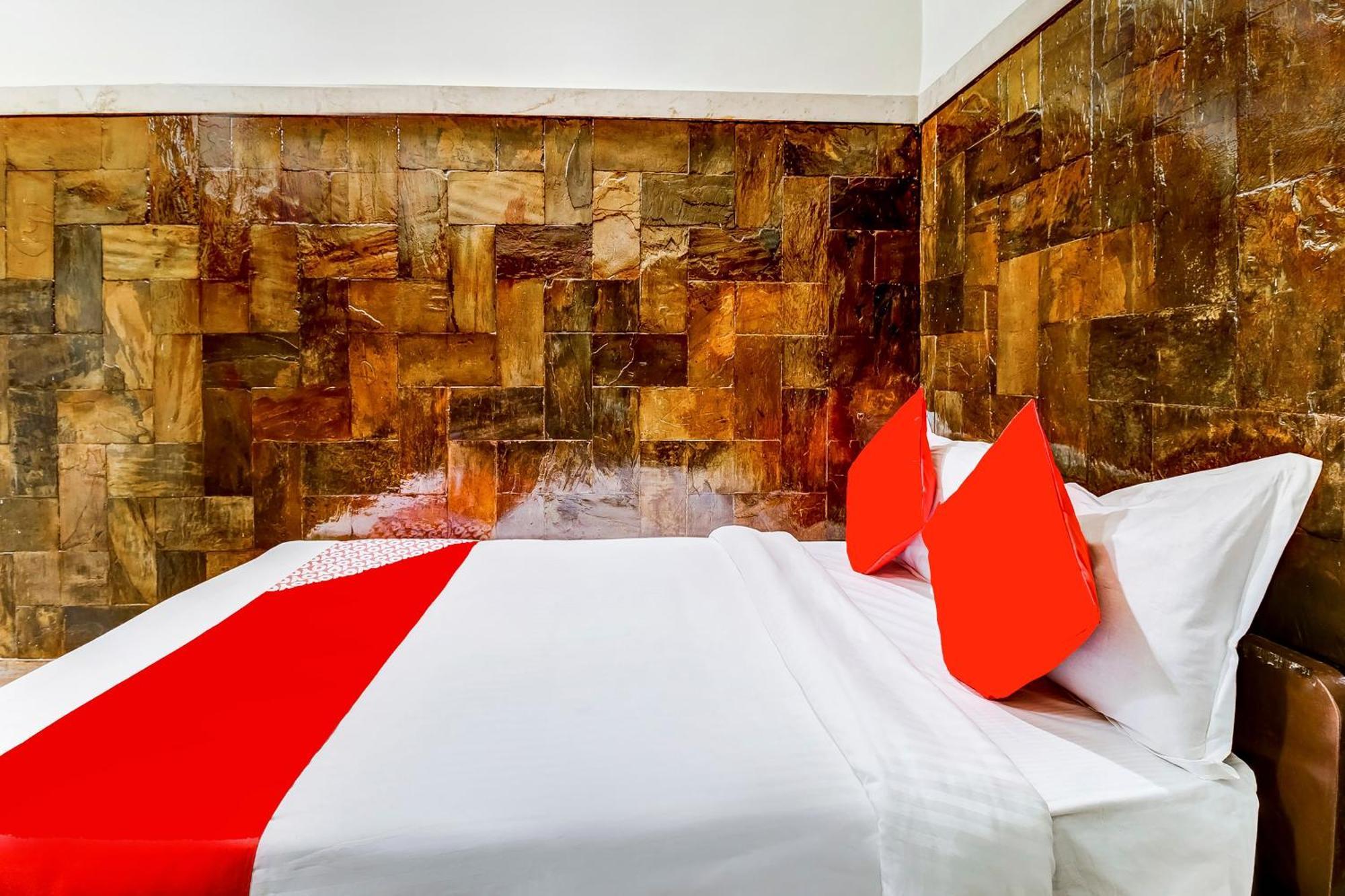 Super Oyo Hotel Dreamland Mumbai Ngoại thất bức ảnh