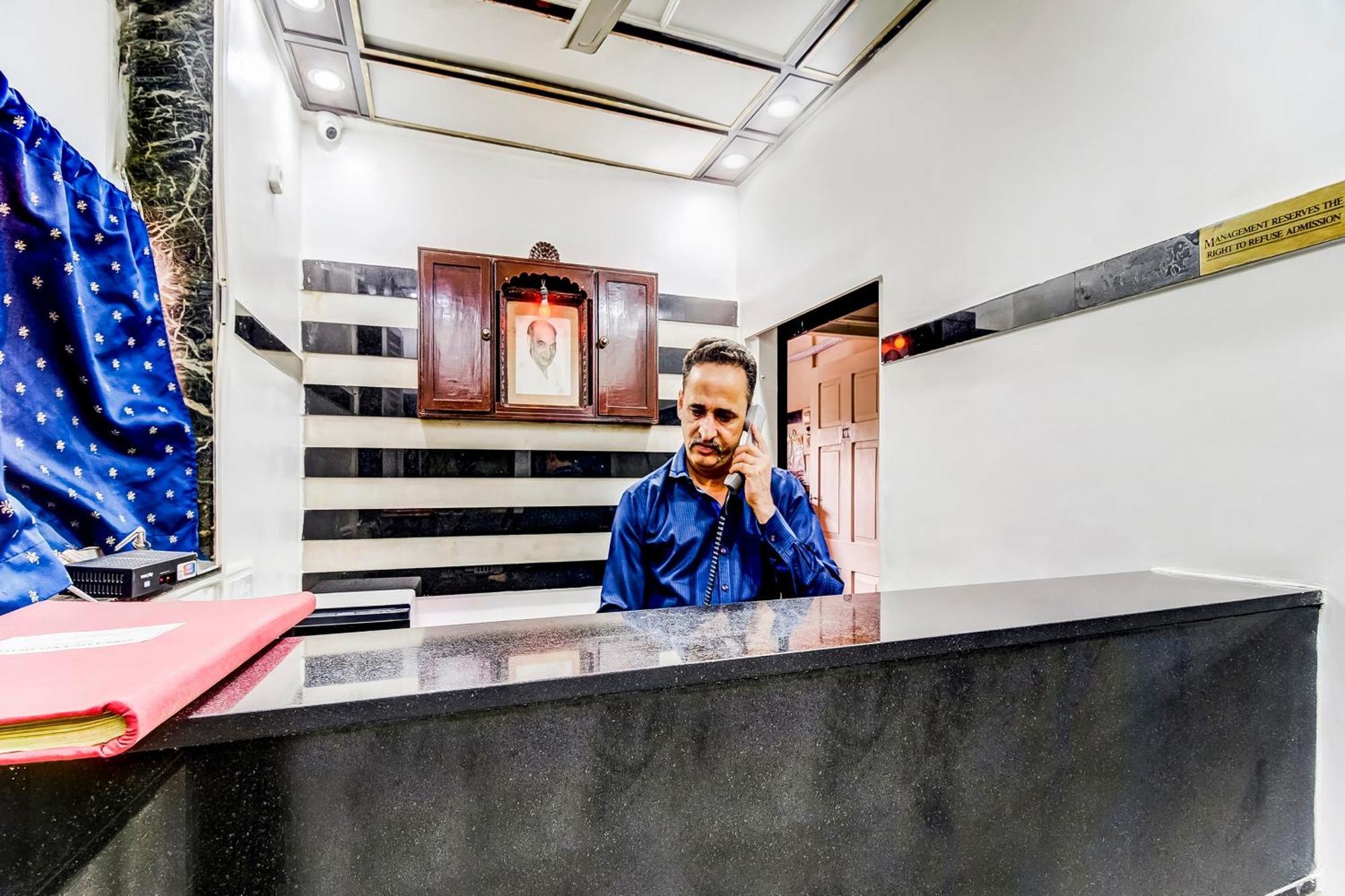 Super Oyo Hotel Dreamland Mumbai Ngoại thất bức ảnh